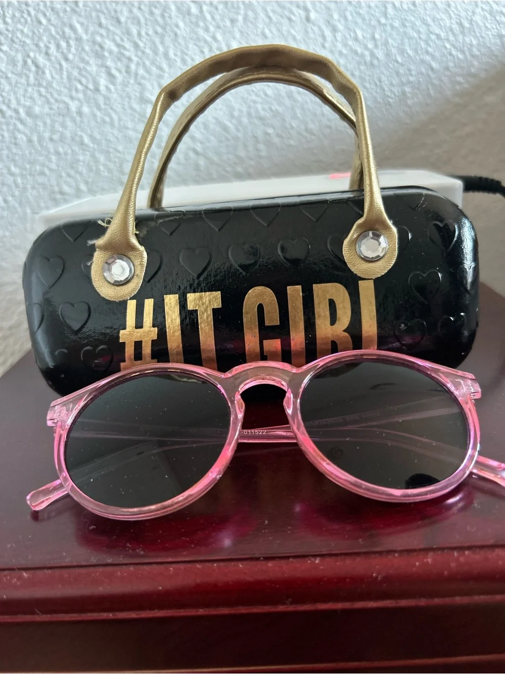 Pink Kids Sunglasses with #ITGIRL Case